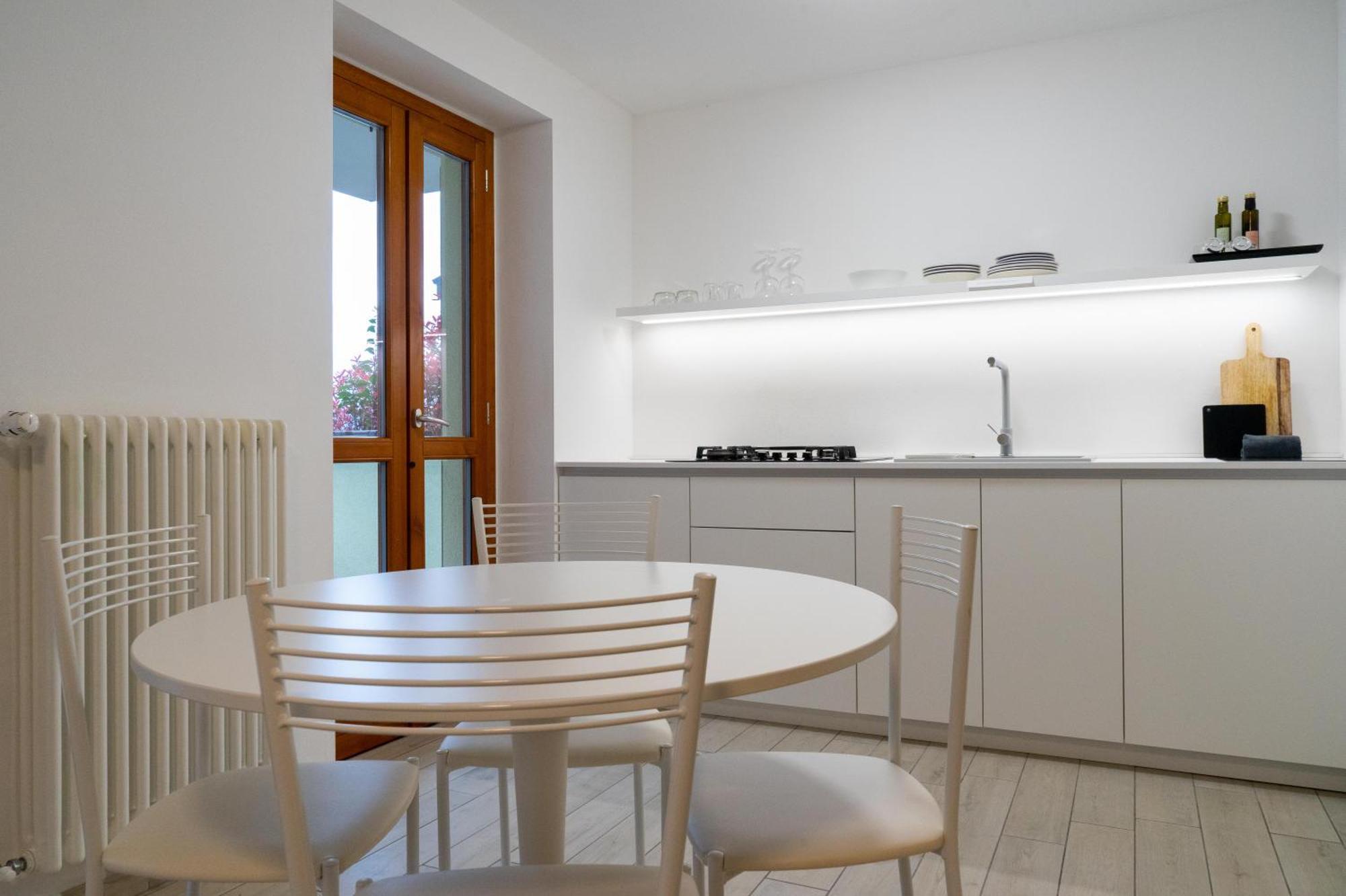 Vista Dolce Isola _ Lakeview Pool, Terrace & Garden Apartment Ардженьо Екстериор снимка