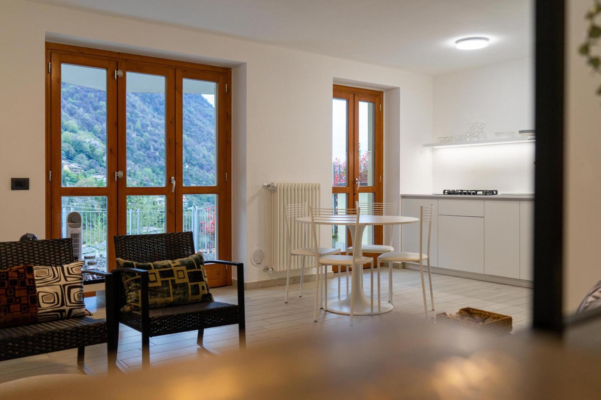 Vista Dolce Isola _ Lakeview Pool, Terrace & Garden Apartment Ардженьо Стая снимка